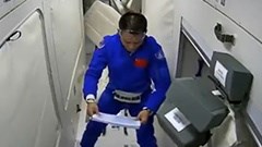 来看看中国空间站宇航员如何 DIY“装修”卫生区