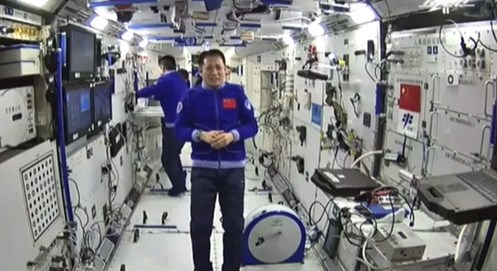 聂海胜成为首位在轨100天的中国航天员
