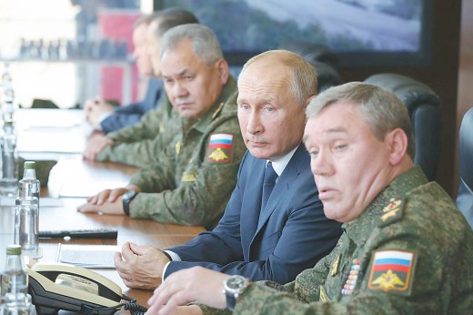 普京换帅！俄军总参谋长格拉西莫夫成前线一把手，外媒复杂分析